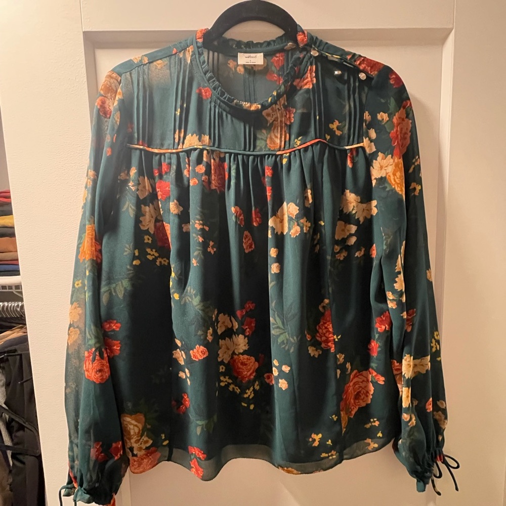 Floral print blouse